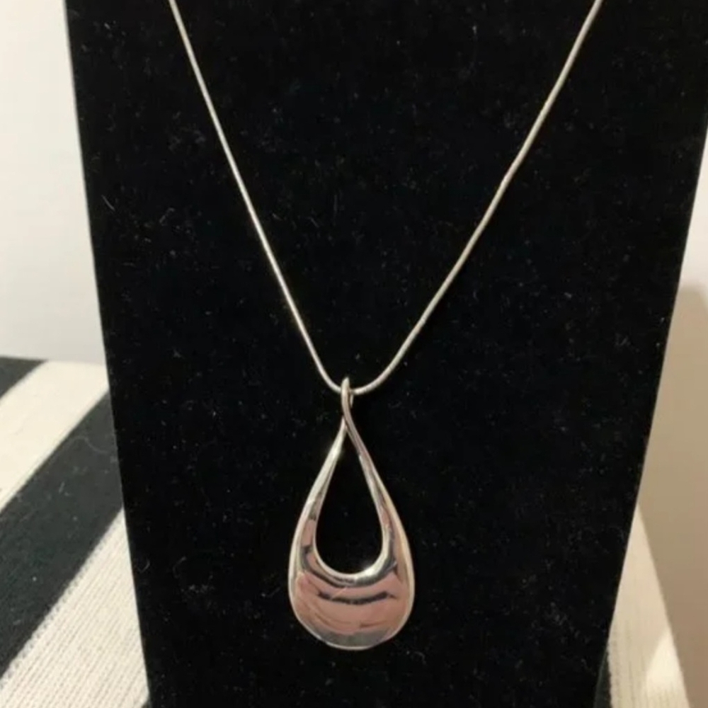 Bay to baubles Silver Teardrop Necklace